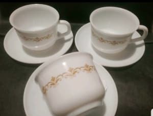 3x 1970s Arcopal France Milk Glass Tea Cups & Saucers,Arcopal,Tea Cups