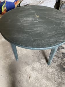 OUTDOOR PLASTIC TABLE