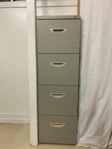 Filing cabinet 4 drawer great condition $150