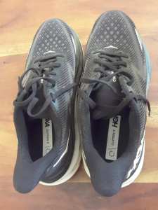 Hoka Clifton 9 Running Shoes - Size 42
