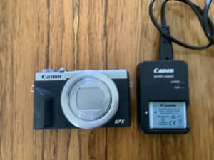 Canon G7X Mark 111 Vlogging Camera Silver