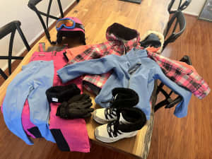 Full Ski Snow Gear Outfit Boots for 8 to 9 year old