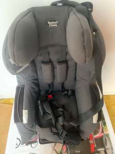 Infants child seat Mothers Choice rear/front facing