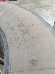 Used truck tyres and wheels