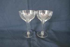 2 vintage hollow stem champagne coupe glasses. As new. $10 for both