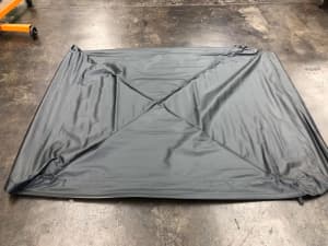 Brand new vy tonneau cover genuine Holden