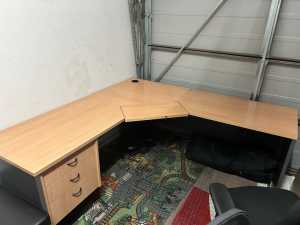 Large solid corner desk - FREE