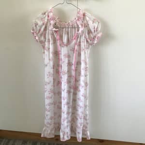 Women’s Vintage Nightgown