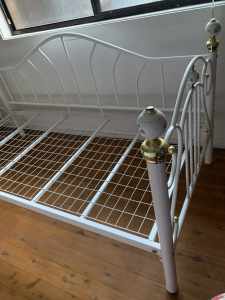 Free single bed/ day bed frame