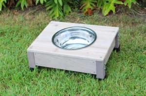 Brand New (in box) Pets Water/Food Bowl