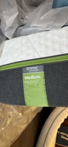 BRAND NEW! Emma king Diamond Hybrid medium mattress RRP$1869 topper