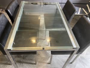 Wanted: Dining table & 4 chairs Extendable table