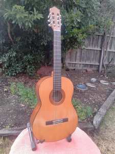 Yamaha C40 classical full size guitar