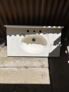 Sink in good condition 