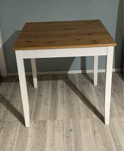 Coffee table (white legs wood top)