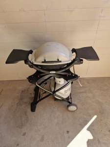 Weber baby bbq with stand 