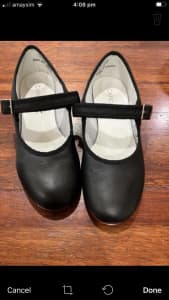 Tap shoes size 1M , leather , Capezio dance shoes