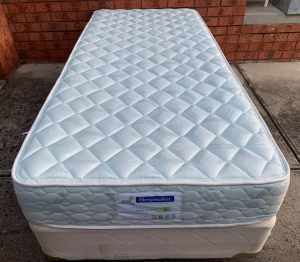 Excellent condition king size bed (Sleep Maker Brand mattress) for sal