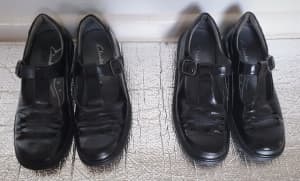 Clarks INGRID Size 2.5 or 3 Girls Shoes T bar Black School Uniform