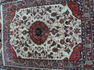 Persian tribal hand knotted wool rug red and white 1.50m x 1.13m