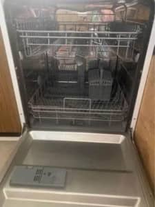 Esatto 60cm Freestanding Dishwasher EDW7W