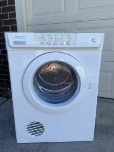 Free delivery! 5 kg Electrolux Sensor Dry clothes dryer