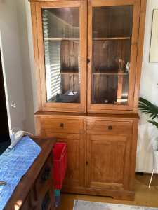 Wooden cabinet, top comes off. Heaps of room inside. $120