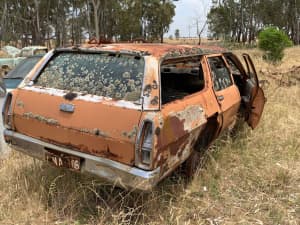 Holden HQ Premier Wagon 253 traumatic