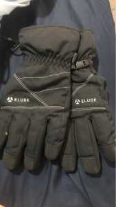 Elude ski gloves new pull string around wrist