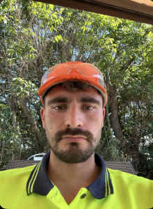 French backpacker looking for work as labourer/gardener/landscaping 