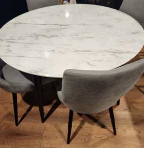 WTS: Dining Table - pick up and cash only