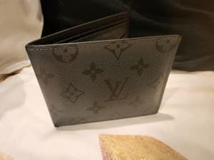 Day 2 unboxing: Filled Louis Vuitton Men's Multiple Wallet in Monogram  Eclipse Canvas print 