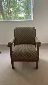 Antique sitting chair perfect for refurbishment