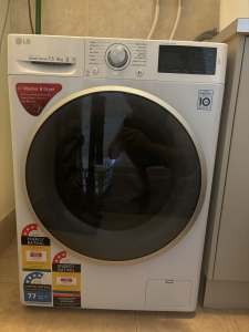 LG Washing Machine/Dryer front loader 7.5/4kg