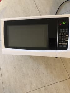 Microwave clean hardly used