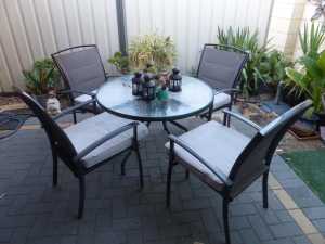 Garden Setting table and seats