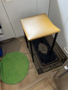 Retro stool