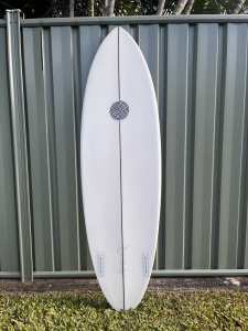 WOODS SURFBOARD -Twin fin