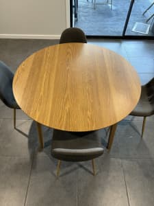 4 person dining table and chairs