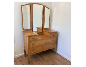 Dresser with mirrors and drawers