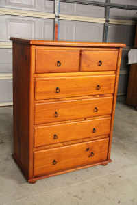 Large solid wooden 6 drawers tallboy metal runner can deliver