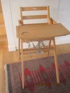 Collapsible wooden High Chair