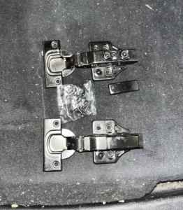 SOFT CLOSE CABINET HINGES x100 available