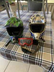 Motorcycle helmet and Goggles
