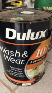 10 litre tin of dulux wash & wear in lemon colour, est 5 litres