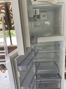 BEKO fridge (pro smart inverter)