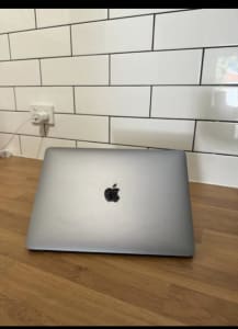 MacBook Pro (13-inch 2017)