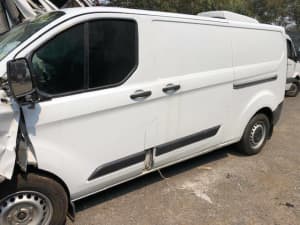 FORD TRANSIT VN CUSTOM 2015 LOW ROOF SWB WRECKING FOR PARTS (S/N27)