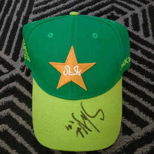 Shah Afridi Signed Pakistan Cricket Cap Pakistan Signed Cricket Bat
