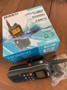 Uniden 5W Waterproof Floating VHF Marine Radio MHS127